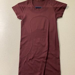 Lululemon shirt
